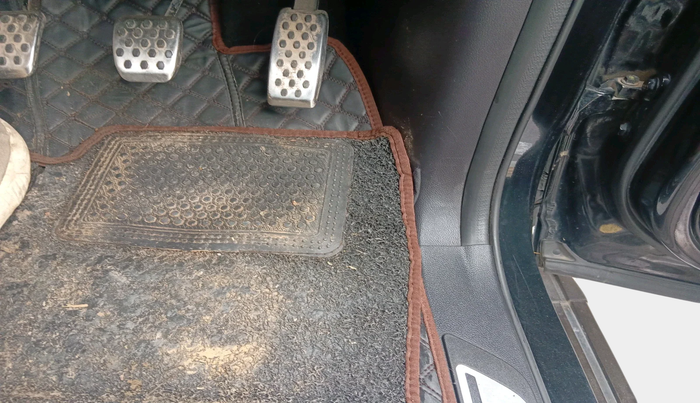 2024 Mahindra SCORPIO-N Z8 S Diesel MT 2WD 7 STR, Diesel, Manual, 37,067 km, interior