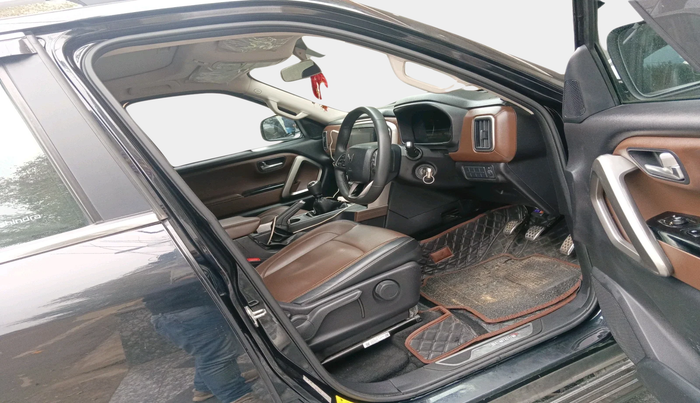 2024 Mahindra SCORPIO-N Z8 S Diesel MT 2WD 7 STR, Diesel, Manual, 37,067 km, interior