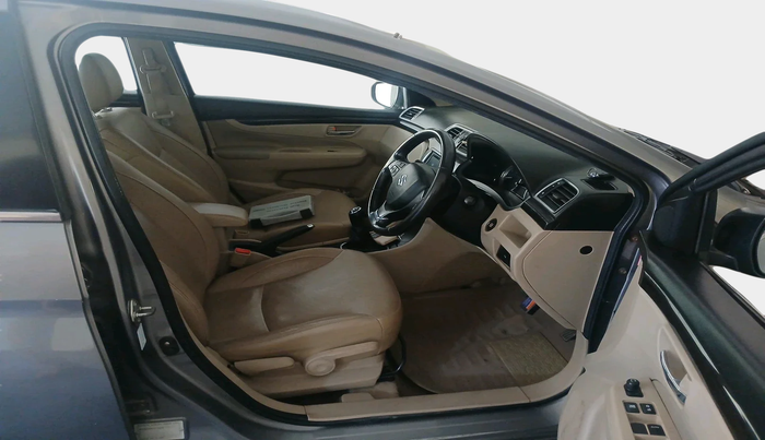 2016 Maruti Ciaz ZXI+, Petrol, Manual, 61,514 km, interior