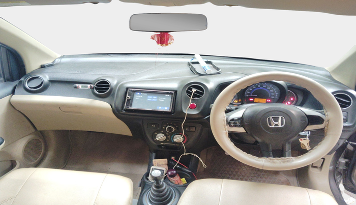 2015 Honda Brio VX MT, Petrol, Manual, 1,03,941 km, interior