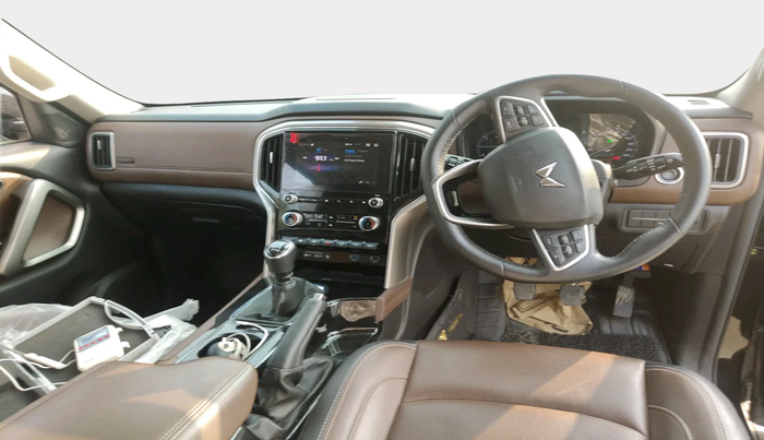 2024 Mahindra SCORPIO-N Z8 DIESEL MT 2WD 7 STR, Diesel, Manual, 30,057 km, interior