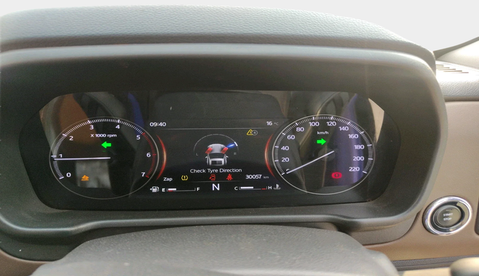 2024 Mahindra SCORPIO-N Z8 DIESEL MT 2WD 7 STR, Diesel, Manual, 30,057 km, interior