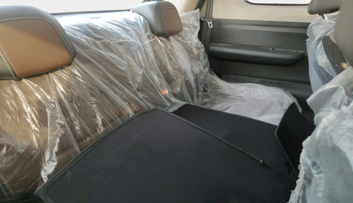 2024 Mahindra SCORPIO-N Z8 DIESEL MT 2WD 7 STR, Diesel, Manual, 30,057 km, interior