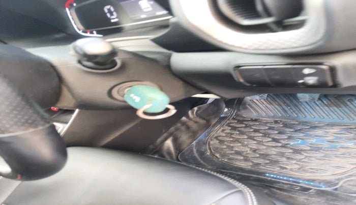 2020 KIA SONET HTK PLUS 1.2, Petrol, Manual, 15,670 km, interior