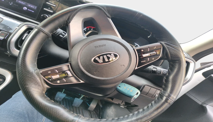 2020 KIA SONET HTK PLUS 1.2, Petrol, Manual, 15,670 km, interior