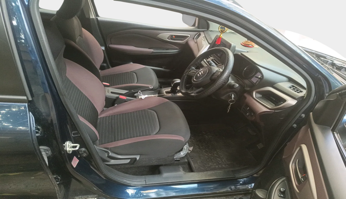 2023 Maruti FRONX DELTA 1.2 AGS, Petrol, Automatic, 3,215 km, interior
