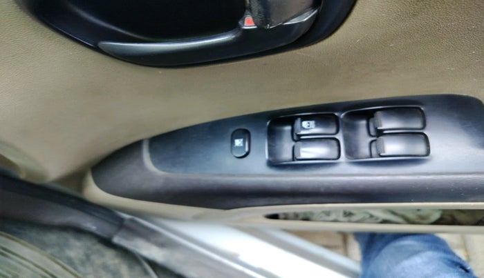 2010 Hyundai i10 MAGNA 1.2, Petrol, Manual, 90,795 km, interior