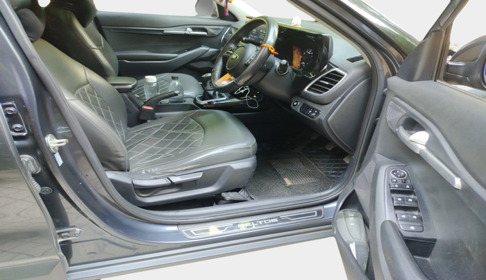 2021 KIA SELTOS HTK PLUS 1.5, Petrol, Manual, 74,801 km, interior