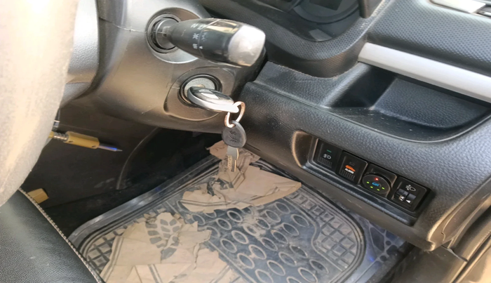 2017 Maruti Swift LXI (O), Petrol, Manual, 1,35,991 km, interior