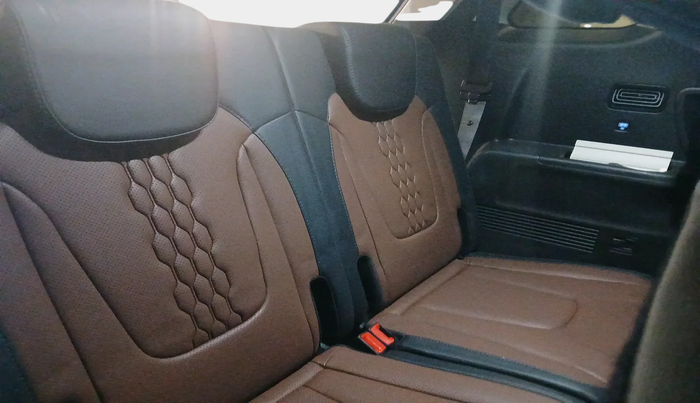 2023 Hyundai ALCAZAR 2.0 SIGNATURE (O) AT 7STR, Petrol, Automatic, 16,090 km, interior