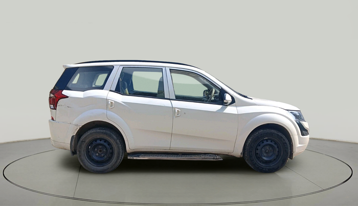 2019 Mahindra XUV500 W5, Diesel, Manual, 1,95,448 km, exterior