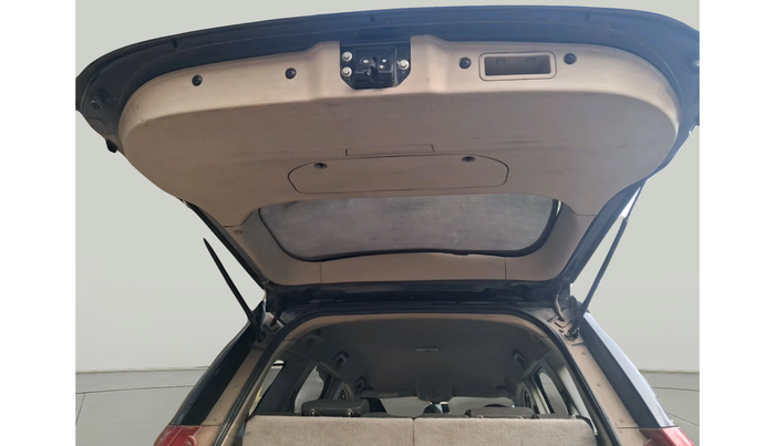 2016 Mahindra XUV500 W4 1.99, Diesel, Manual, 1,31,800 km, exterior