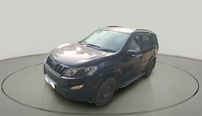 2016 Mahindra XUV500 W4 1.99, Diesel, Manual, 1,31,800 km, exterior