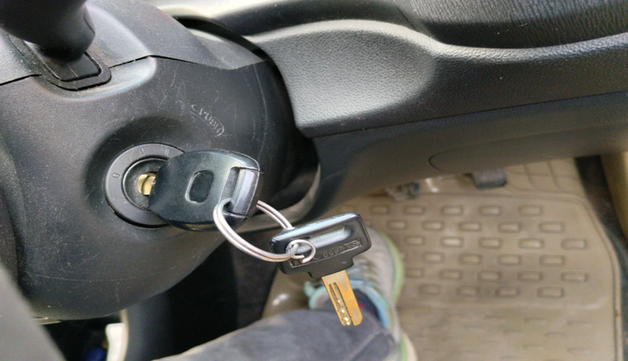 2015 Honda Amaze 1.2L I-VTEC S, CNG, Manual, 1,11,536 km, interior