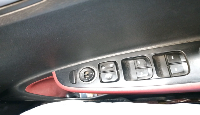 2016 Hyundai Grand i10 1.2 SPORTZ PRIME EDITION VTVT, CNG, Manual, 7,00,020 km, interior