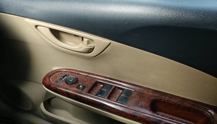 2014 Honda Mobilio 1.5L I-VTEC V, Petrol, Manual, 1,22,723 km, interior