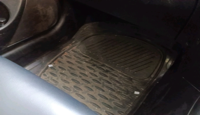 2013 Maruti Swift VXI, Petrol, Manual, 40,164 km, interior