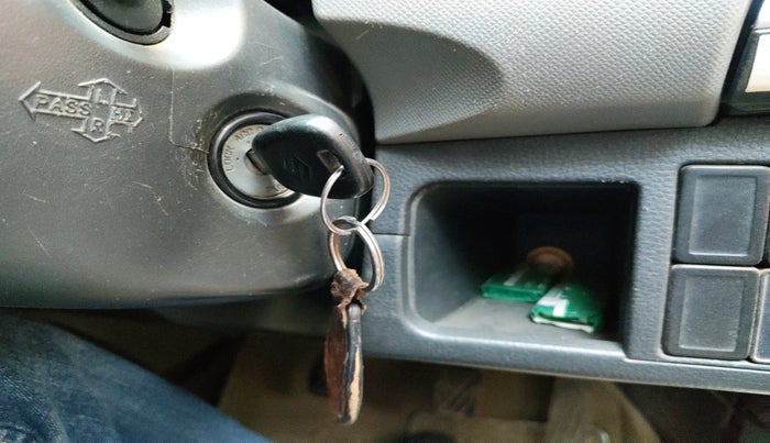 2011 Maruti Wagon R 1.0 LXI CNG, Petrol, Manual, 85,647 km, interior