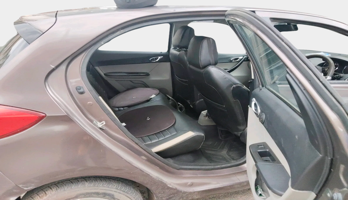 2018 Tata Tiago XZ PETROL, Petrol, Manual, 1,15,853 km, interior