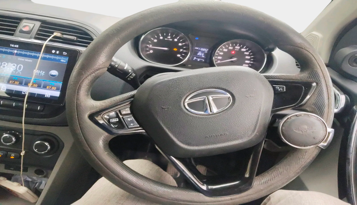 2018 Tata Tiago XZ PETROL, Petrol, Manual, 1,15,853 km, interior