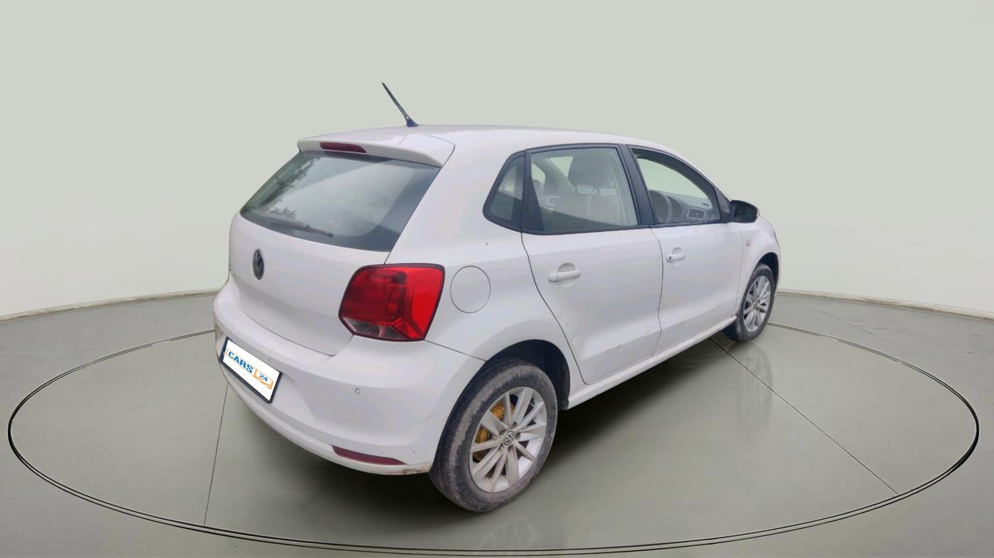 2015 Volkswagen Polo HIGHLINE1.2L, Petrol, Manual, 1,54,420 km, exterior