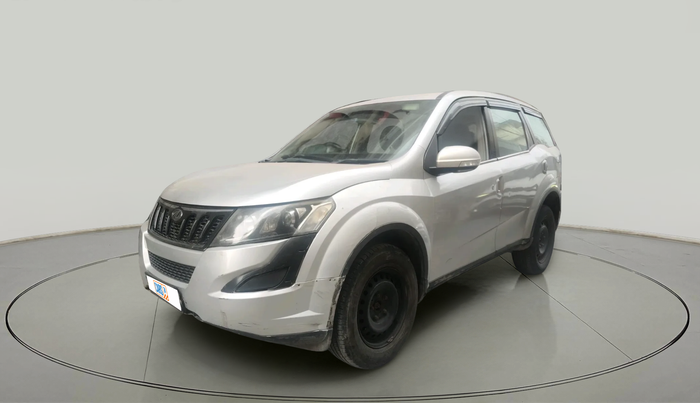 2017 Mahindra XUV500 W6 AT 1.99, Diesel, Automatic, 1,16,700 km, exterior