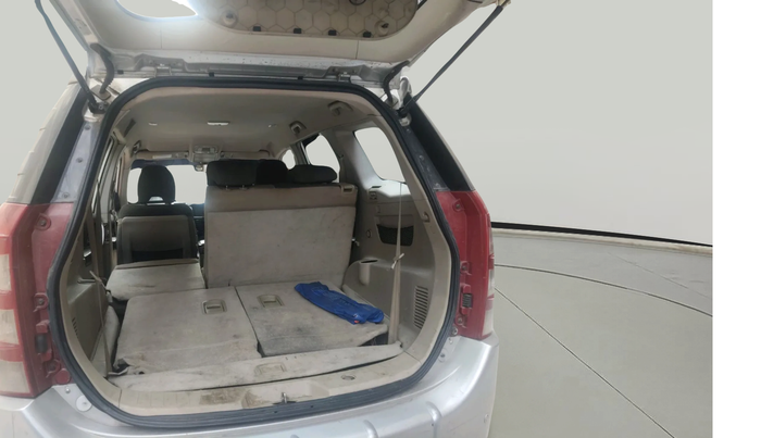 2017 Mahindra XUV500 W6 AT 1.99, Diesel, Automatic, 1,16,700 km, exterior