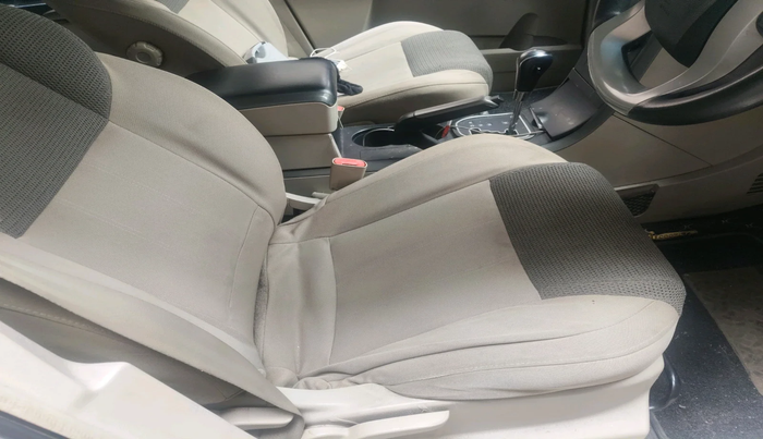 2017 Mahindra XUV500 W6 AT 1.99, Diesel, Automatic, 1,16,700 km, interior