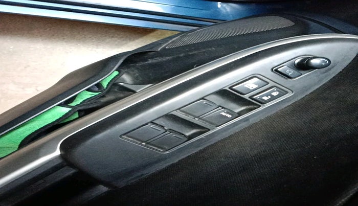 2016 Maruti Baleno ALPHA PETROL 1.2, Petrol, Manual, 1,05,590 km, interior