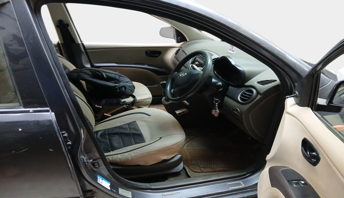 2011 Hyundai i10 ERA 1.1, Petrol, Manual, 1,28,855 km, interior