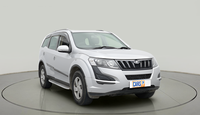 2016 Mahindra XUV500 W6, Diesel, Manual, 1,06,399 km, exterior