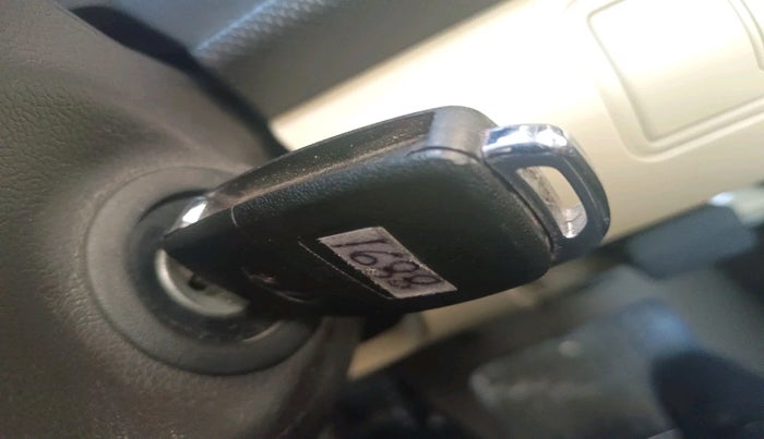 2016 Hyundai Verna 1.6 VTVT SX, Petrol, Manual, 26,985 km, interior