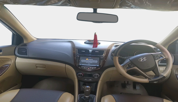 2016 Hyundai Verna 1.6 VTVT SX, Petrol, Manual, 26,985 km, interior