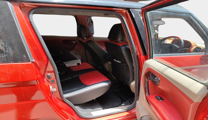 2017 Mahindra TUV300 T8 DUAL TONE, Diesel, Manual, 60,775 km, interior