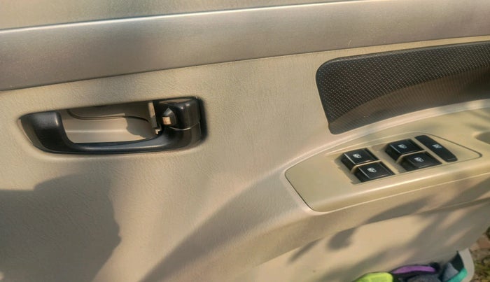 2017 Mahindra Scorpio S10 1.99 INTELLI-HYBRID, Diesel, Manual, 2,00,686 km, interior