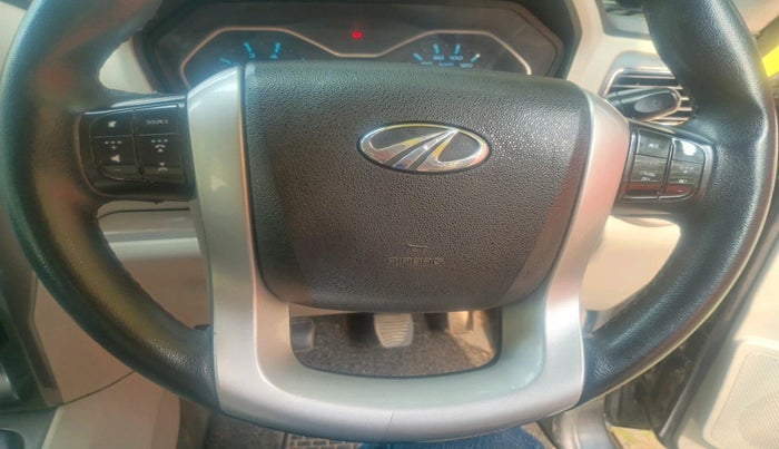 2017 Mahindra Scorpio S10 1.99 INTELLI-HYBRID, Diesel, Manual, 2,00,686 km, interior