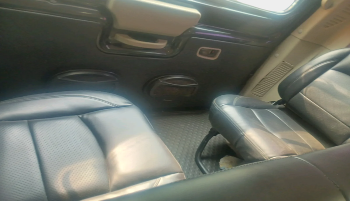 2017 Mahindra Scorpio S10 1.99 INTELLI-HYBRID, Diesel, Manual, 2,00,686 km, interior