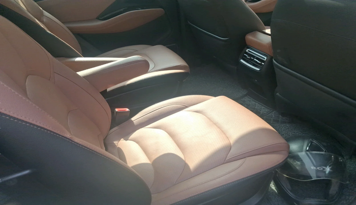 2023 MG HECTOR PLUS SHARP PRO 1.5 PETROL TURBO CVT 6 STR, Petrol, Automatic, 11,176 km, interior