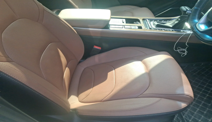 2023 MG HECTOR PLUS SHARP PRO 1.5 PETROL TURBO CVT 6 STR, Petrol, Automatic, 11,176 km, interior