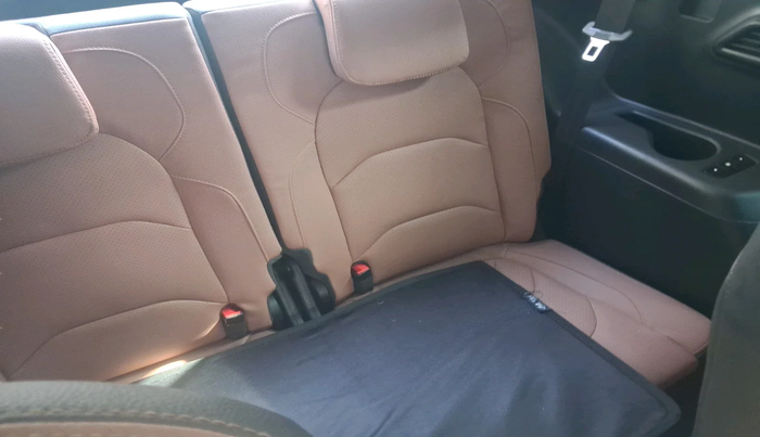 2023 MG HECTOR PLUS SHARP PRO 1.5 PETROL TURBO CVT 6 STR, Petrol, Automatic, 11,176 km, interior