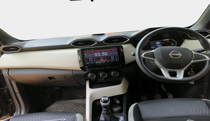 2022 Nissan MAGNITE XE, Petrol, Manual, 13,468 km, interior