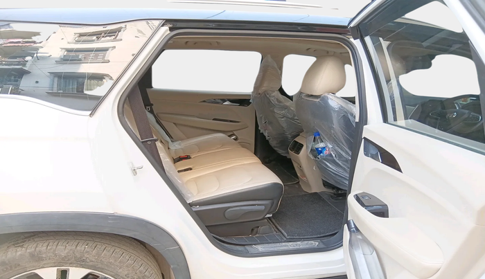 2022 MG HECTOR SHARP 1.5 CVT PETROL DUAL TONE, Petrol, Automatic, 16,348 km, interior