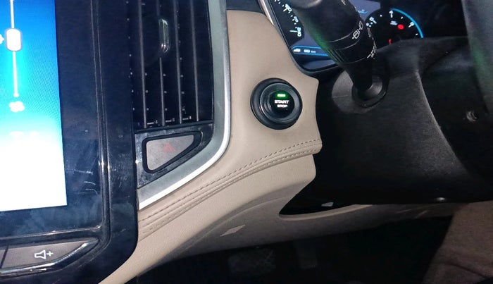 2022 MG HECTOR SHARP 1.5 CVT PETROL DUAL TONE, Petrol, Automatic, 16,348 km, interior