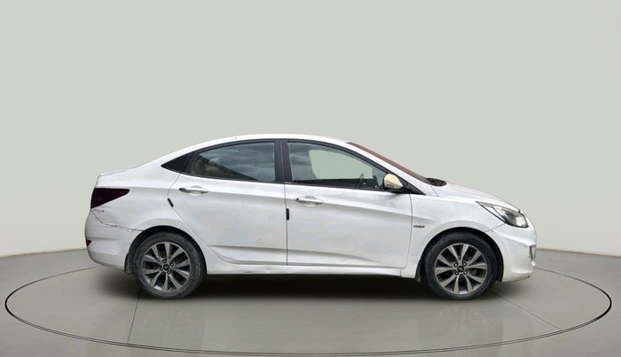 2014 Hyundai Verna FLUIDIC 1.6 VTVT SX, Diesel, Manual, 1,75,922 km, exterior