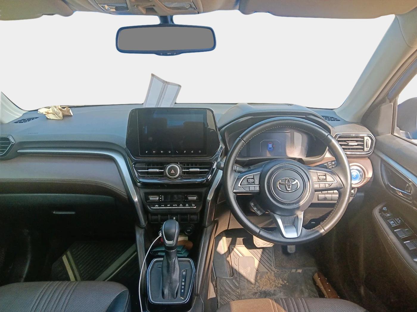 2022 Toyota URBAN CRUISER HYRYDER V HYBRID, Hybrid, Automatic, 76,000 km, interior