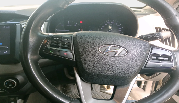 2016 Hyundai Creta SX (O) 1.6 DIESEL, Diesel, Manual, 1,73,139 km, interior