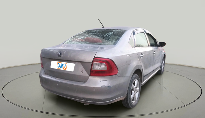 2014 Skoda Rapid AMBITION 1.6 MPI MT PLUS, Petrol, Manual, 73,970 km, exterior
