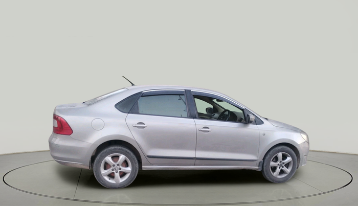 2014 Skoda Rapid AMBITION 1.6 MPI MT PLUS, Petrol, Manual, 73,970 km, exterior