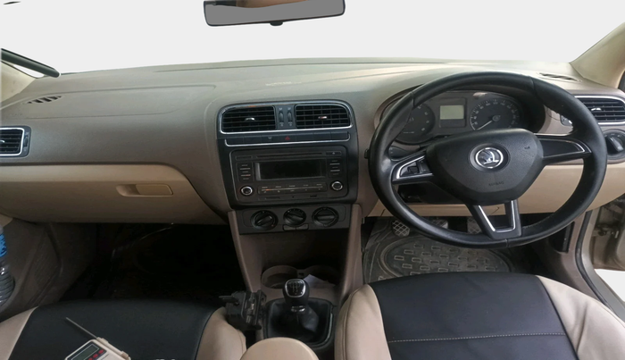 2014 Skoda Rapid AMBITION 1.6 MPI MT PLUS, Petrol, Manual, 73,970 km, interior