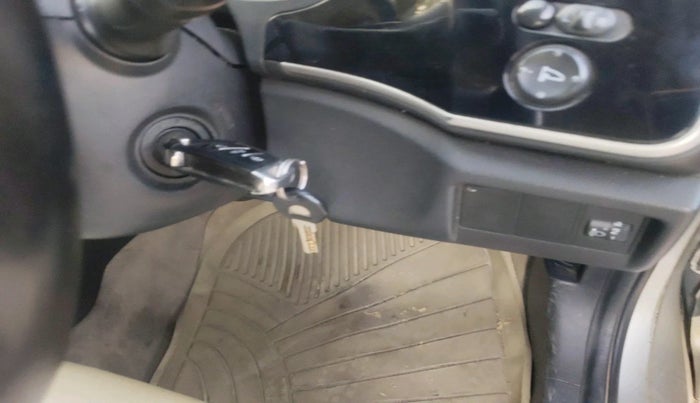 2015 Honda City 1.5L I-VTEC V MT, Petrol, Manual, 1,06,651 km, interior